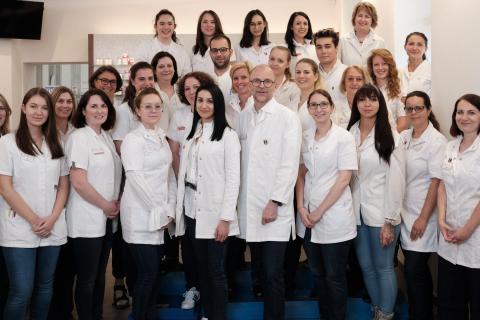 2560x1200-9103c8760cc2a656c28a9c871257089a-